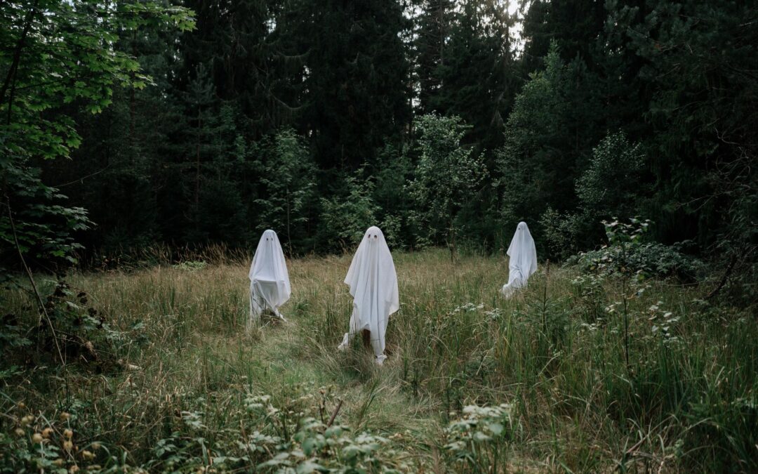 [The Perilous Husband] Chapter 3: The Ghosts Between Homes